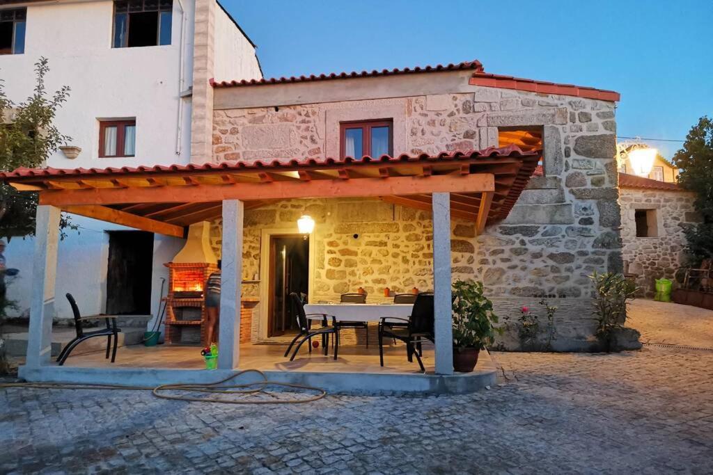 Casa Bento Moura Portugal Villa Moimenta da Serra Bagian luar foto